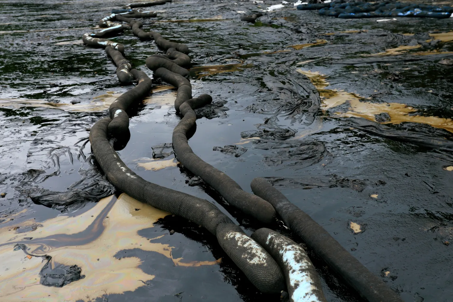 Oil-Based Absorbent Boom